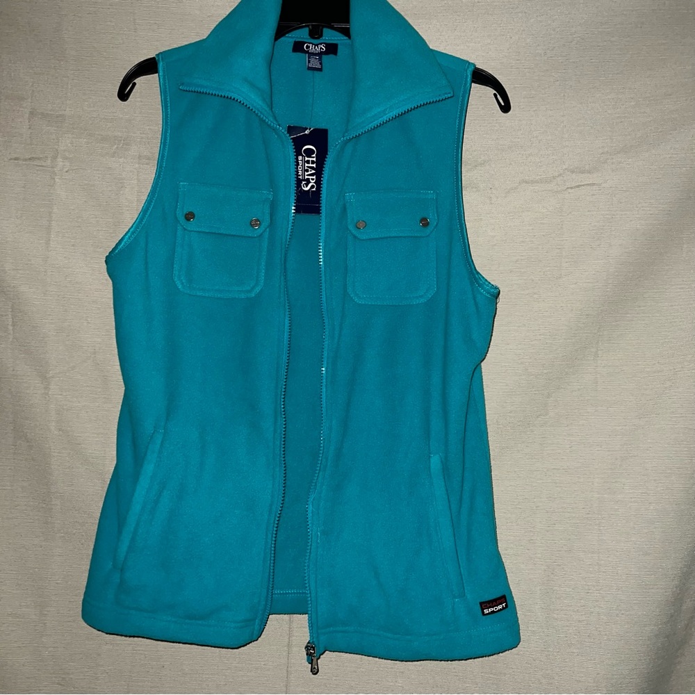 Vest Medium NWT